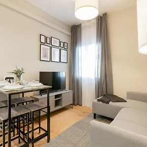 Coliving Gran Via Carlos Iii , Barcelona España
